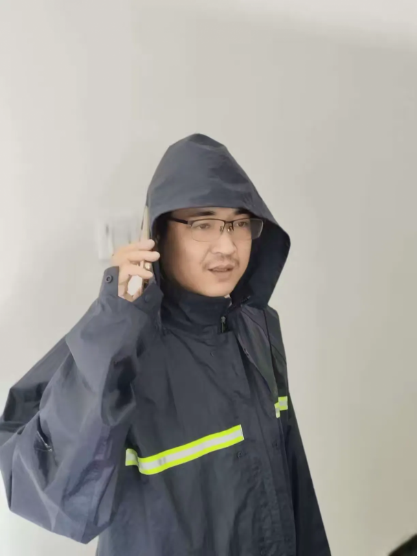 向險而行顯擔(dān)當(dāng) 迎風(fēng)戰(zhàn)雨踐使命   ——記三亞環(huán)