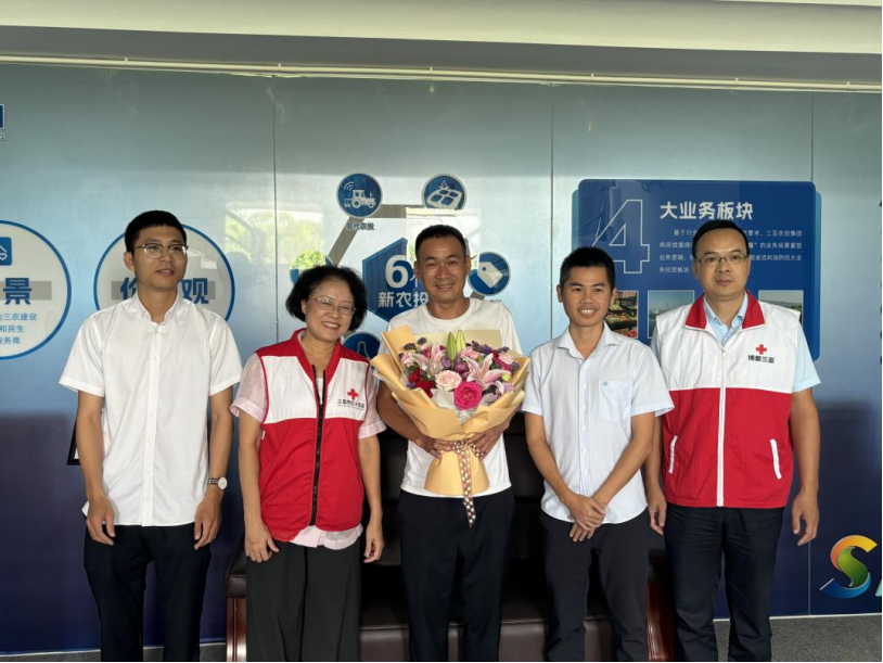 “三亞市道德模范”李濤，好樣的！